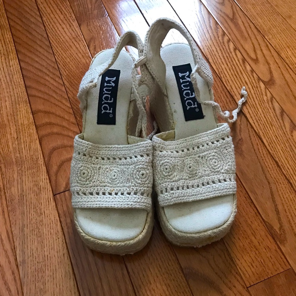Cute MUDD Platform Sandals <3